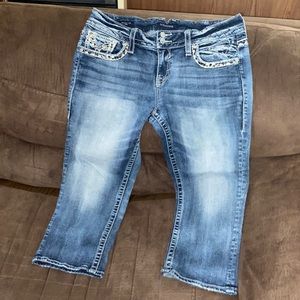 Woman’s Size 13/14 vigoss capri jeans